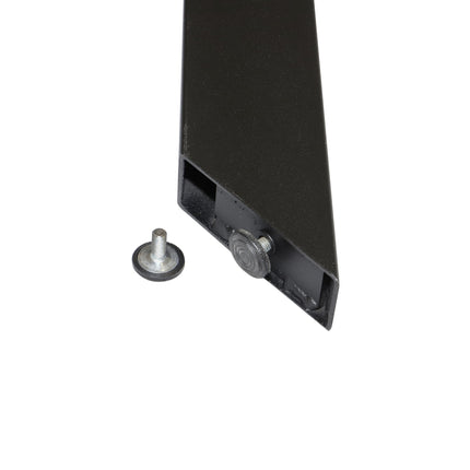 Esstisch Anton mit Schweizer Kante Spider Gestell Eiche wildeiche massiv