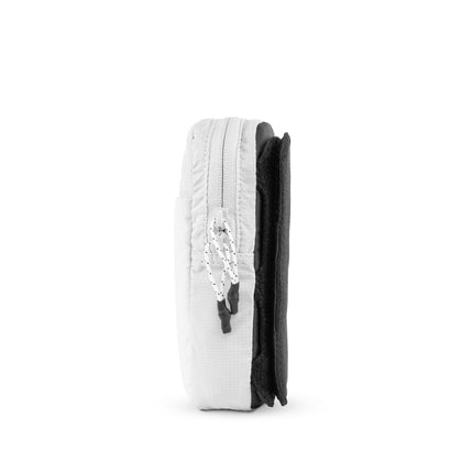 Matador Speed Stash (white) - Flexible Tasche zur Befestigung am Rucksack-Schultergurt von Matador