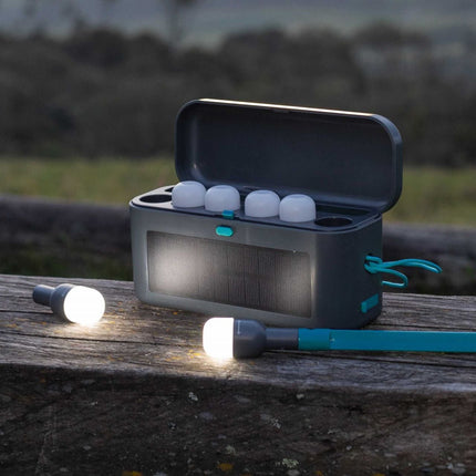 BioLite Site Lights  Set mit 6 Hängeleuchten und Solar-Ladecase von BioLite