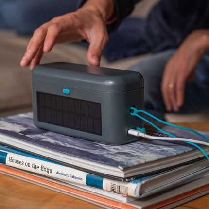 BioLite Site Lights  Set mit 6 Hängeleuchten und Solar-Ladecase von BioLite