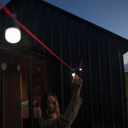 BioLite Site Lights  Set mit 6 Hängeleuchten und Solar-Ladecase von BioLite