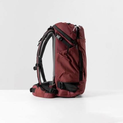 Matador GlobeRider35 Travel Backpack (garnet) - Handgepäckkonformer Rucksack für Weltreisen (35 liter) von Matador