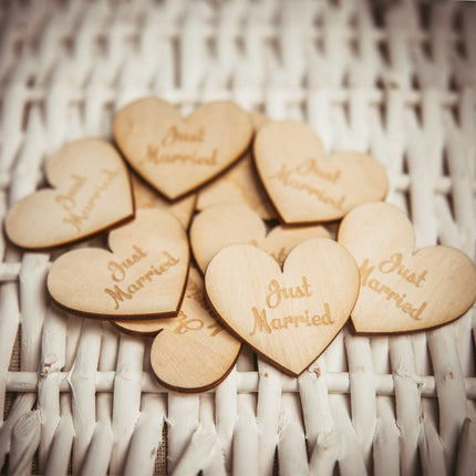 SEO. 100 Stück 50mm - Just Married - Deko Holzherzen DIY - Linkreich