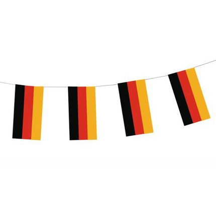 PAPSTAR Flaggenkette Papier 4 m Deutschland, schwer entflammbar | Beutel (1 Stück)