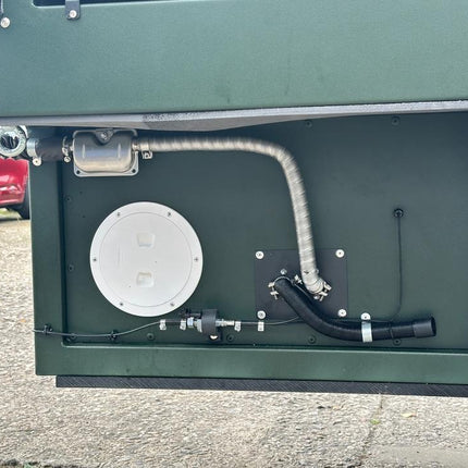 Capra Camper Offroad – Pickup-Wohnkabine Vollausstattung in Grün – Ansicht 7
