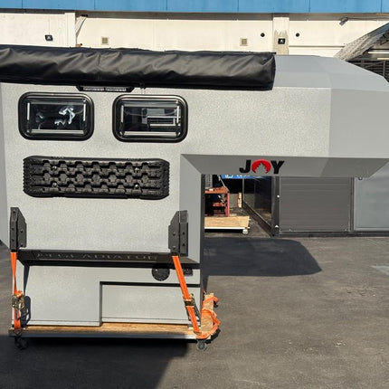 JOY Gladiator – GFK-Monobloc Pickup-Wohnkabine – Ansicht 5