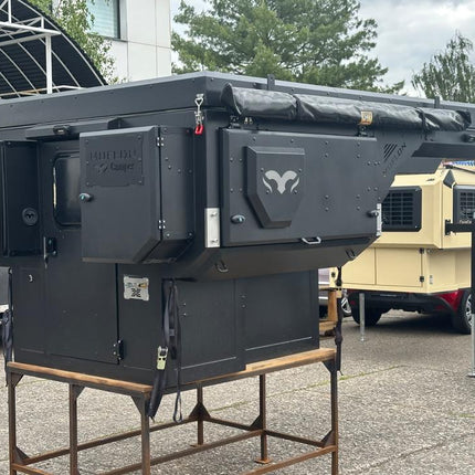 Muflon Camper Offroad – Pickup-Wohnkabine mit Aufstelldach – Ansicht 1