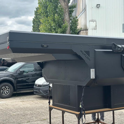 Muflon Camper Offroad – Pickup-Wohnkabine mit Aufstelldach – Ansicht 2