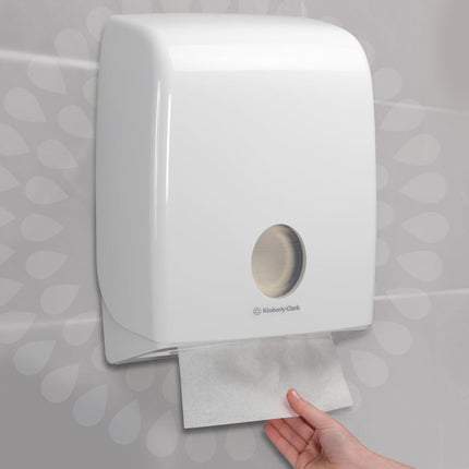 Kleenex® Ultra™ Falthandtücher - Interfold / Weiß - 15 Clips  x 96 Sheets | Karton (15 Päckchen)