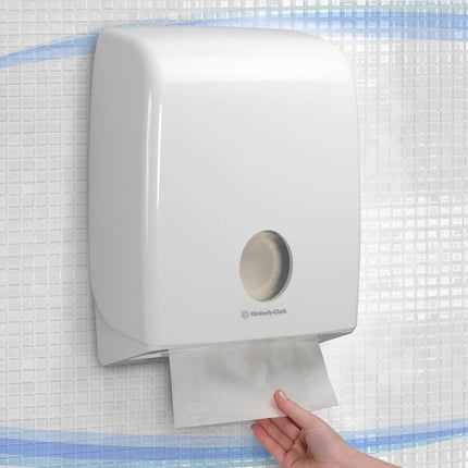 Aquarius™ Spender für gefaltete Handtücher - C-Falzung / Weiß - 1 Dispenser | Karton (1 Spender)