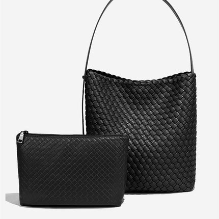Braided Shoulder Handbag In Black