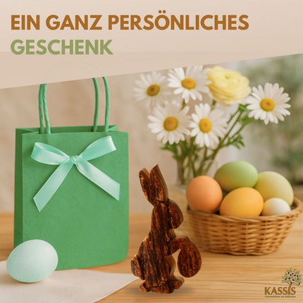 Osterhase mit Ei aus Olivenholz mit Rinde | Liebevolle Tischdeko & Osterdeko für Frühling und Ostern