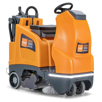 TASKI AERO 3500µicro B BMS, Batteriebetriebene Kompakte Mikro-Aufsitzkehrsaugmaschine, Radantrieb, inkl. integriertem Ladegerät und 4 Stück (7514962) 6 V–180 Ah Batterie | Packung (1 Stück)