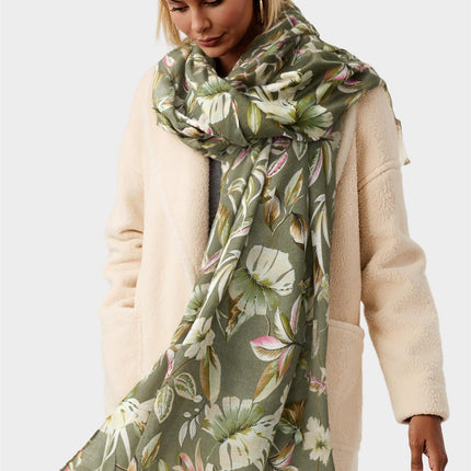 Leaf Floral Print Tassel Scarf In Olive Green