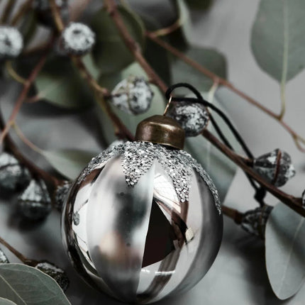 Weihnachtskugel Star grau