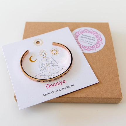 Armreif mit Gravur | rosé vergoldet | Be here right now