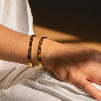 Armreif mit Gravur | vergoldet | Be here right now