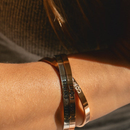 Armreif mit Gravur | rosé vergoldet | Be the light