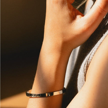 Armreif mit Gravur | Silber | Inhale - Exhale