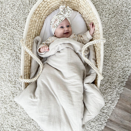 Babyhörnchen Musselin mit Schleife – Kuschelige Puckdecke & Einschlagdecke