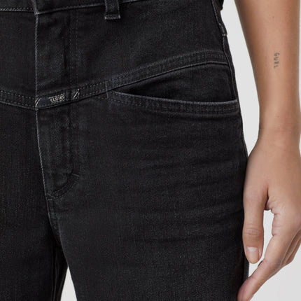 STYLE NAME PEDAL PUSHER JEANS