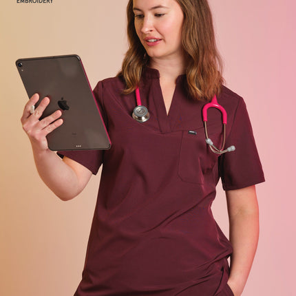 Active Scrub Top "Jackie" – Bordeaux