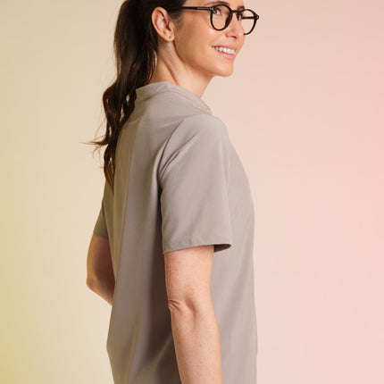 Active Scrub Top "Jackie" – Beige