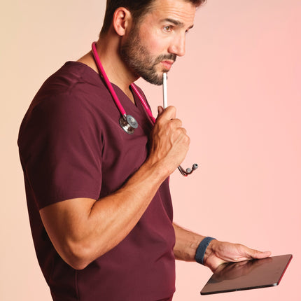 Active Scrub Top "Pete" – Bordeaux