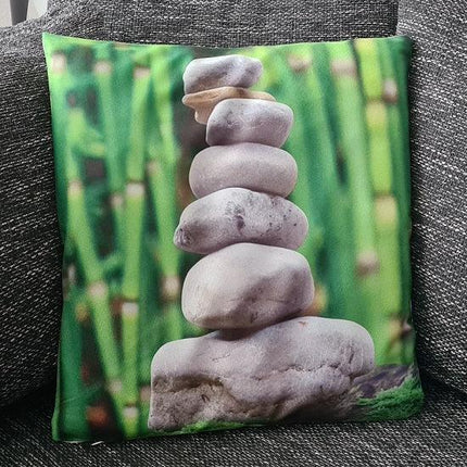 Kissenbezug Traditioneller Steinturm / Steinmännchen - 45cm x 45cm