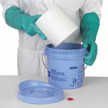 WypAll® Wettask™ Wischtücher - Rolle / Weiß - 6 Refills  x 90 Sheets | Karton (6 Rollen)