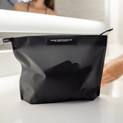 Matador FlatPak Zipper Toiletry Case (white)