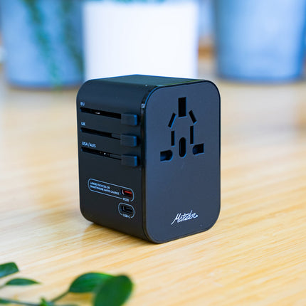Matador - Reiseadapter für über 170 Länder mit USB-C PD 35W - Global Travel Adapter (black)