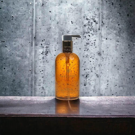 Mesmerising Oudh Accord & Gold Hand Wash