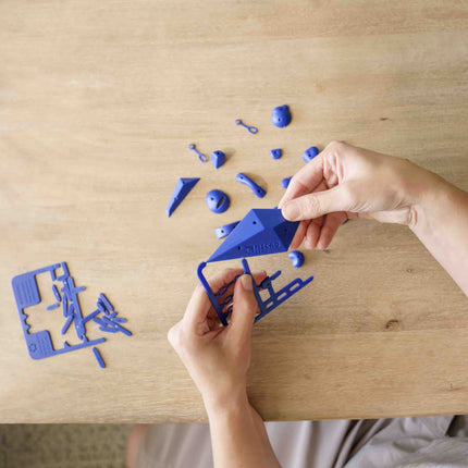 Matador Micro Send (blue)Visualisiere Dein Kletter-Projekt, über Deine Boulder-Fähigkeiten oder verwende die Magnete einfach nur um Dinge an Deinem Kühlschrank