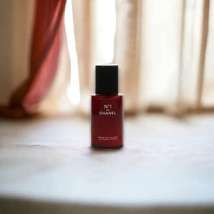 CHANEL N°1 de Chanel Red Camellia Revitalizing Serum