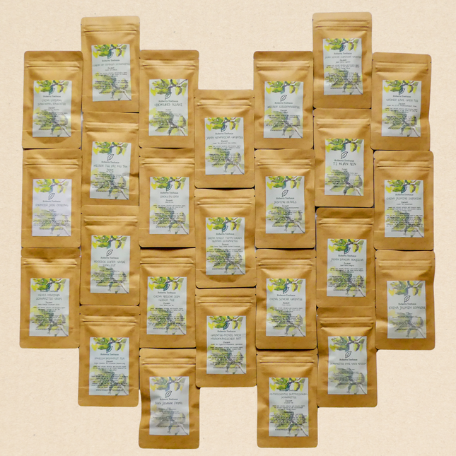 Probierpaket: Von jeder der 25 angebotenen Teesorten 20 Gramm