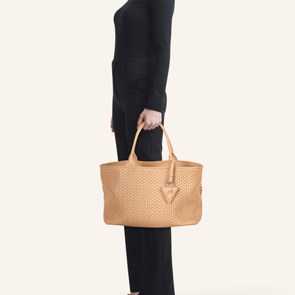 '60' Medium Tote Bag Camel