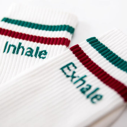 Socken mit Yoga-Motiv in 2 Varianten: Inhale Exhale | Namasté
