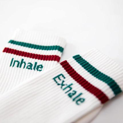 Socken mit Yoga-Motiv in 2 Varianten: Inhale Exhale | Namasté