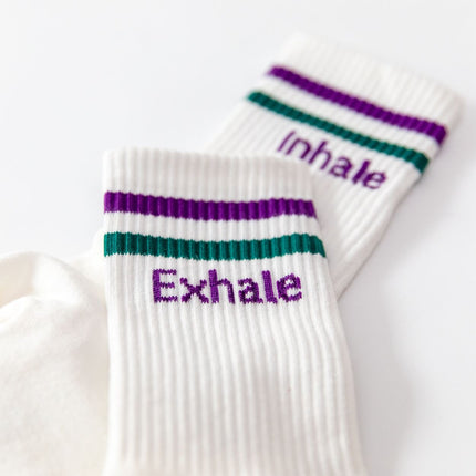 Socken mit Yoga-Motiv in 2 Varianten: Inhale Exhale | Namasté