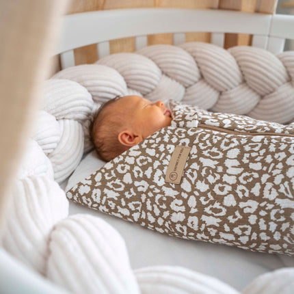Pucksack Musselin Leopard mitwachsend - Ganzjahres Babyschlafsack