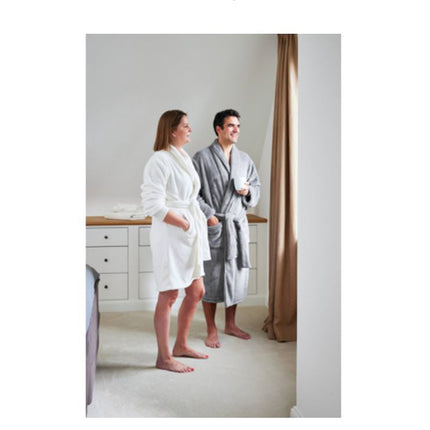 Premium Damen Bademantel Eden » Damenbademantel » dichtes Korallenfleece 350 g/m² » Saunamantel mit Taschen und Ärmelbündchen » Frauen Morgenmantel 96 cm lang » cremeweiß