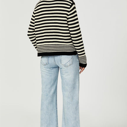 Geo Pattern Knitted Cardigan In Black