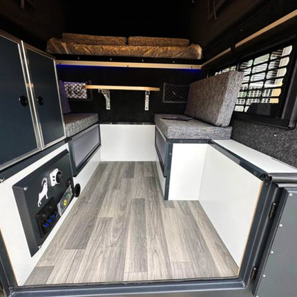 Absetz - Wohnkabine Offroad – 170 W Solaranlage, Eberspächer - Diesel - Standheizung, Face - to - Face - Dinette (Schwarz/Grau/Grün) (Absetzkabinen) kaufen bei Linkreich – Jetzt entdecken!