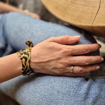 SEO. Armband Seide handgenäht - Leopard Linkreich