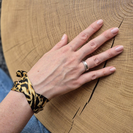 SEO. Armband Seide handgenäht - Leopard Linkreich