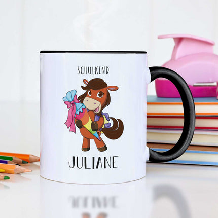 SEO. Bedruckte Tasse mit Motiv - Einschulung Pferd - Dunkelbraun - Schwarz & Weiß Linkreich
