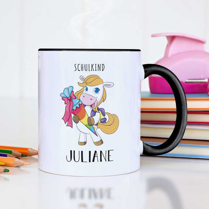 SEO. Bedruckte Tasse mit Motiv - Einschulung Pferd - Blond - Schwarz & Weiß Linkreich