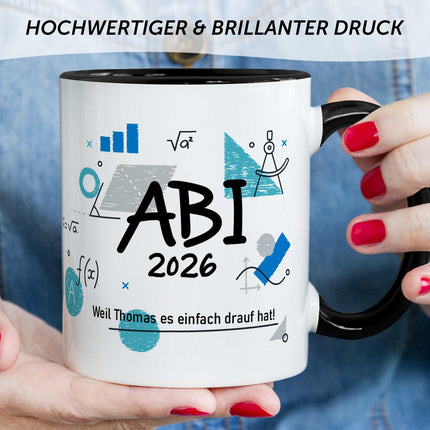 SEO. Bedruckte Tasse mit Spruch - Abi - Personalisiert mit Namen - Schwarz & Weiß Linkreich