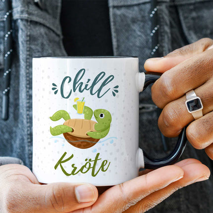 SEO. Bedruckte Tasse mit Spruch - Chillkröte - Schwarz & Weiß Linkreich